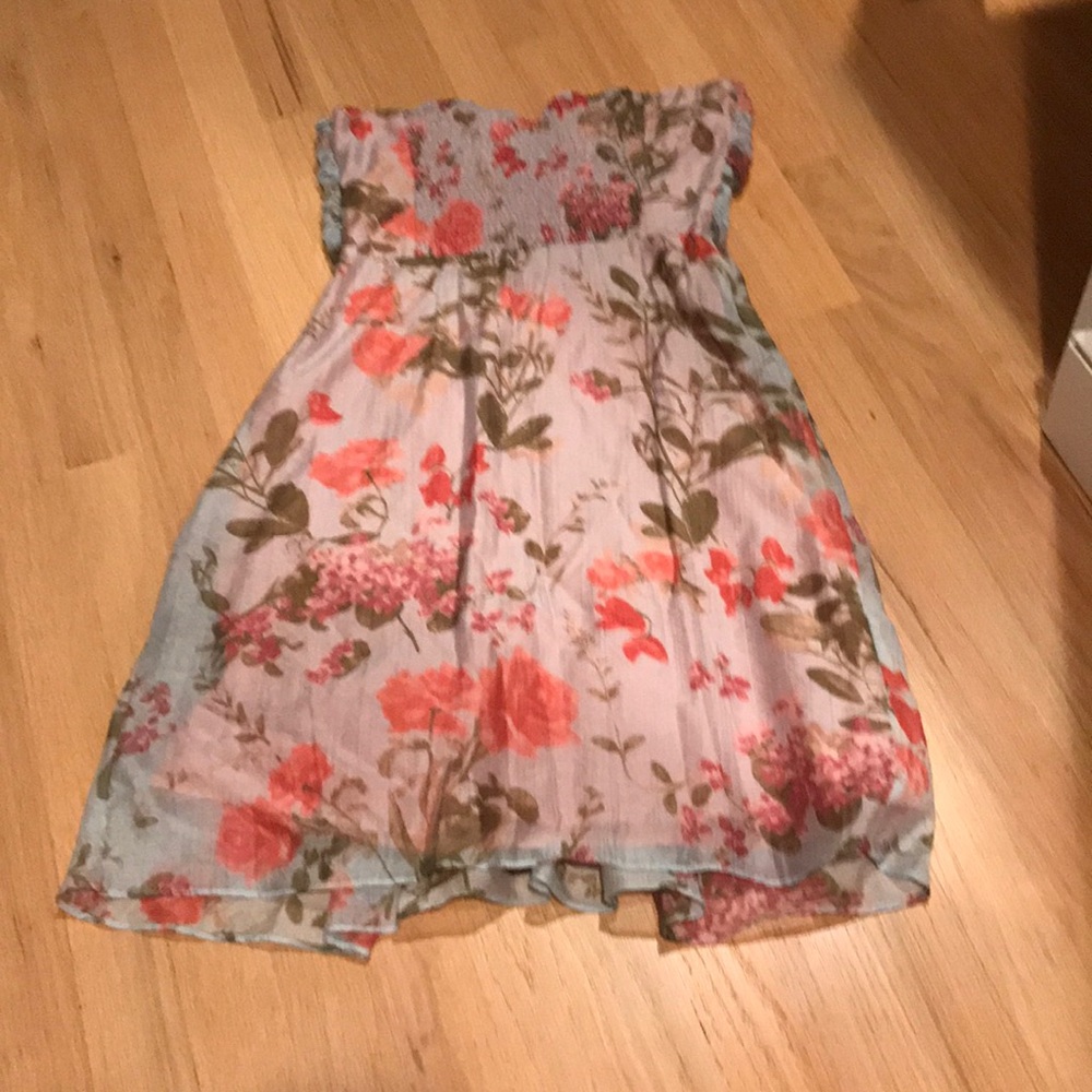 Dress - Picture 4 of 4